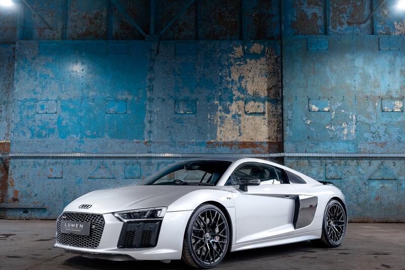 AUDI R8