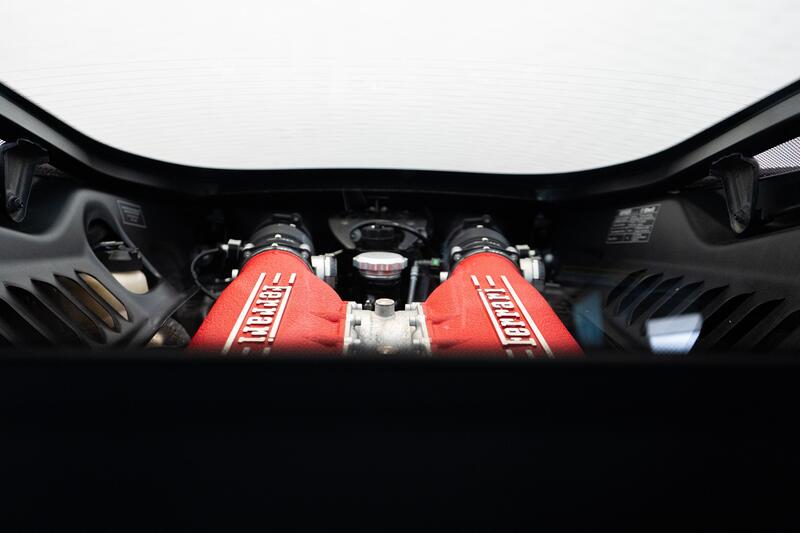 FERRARI 458
