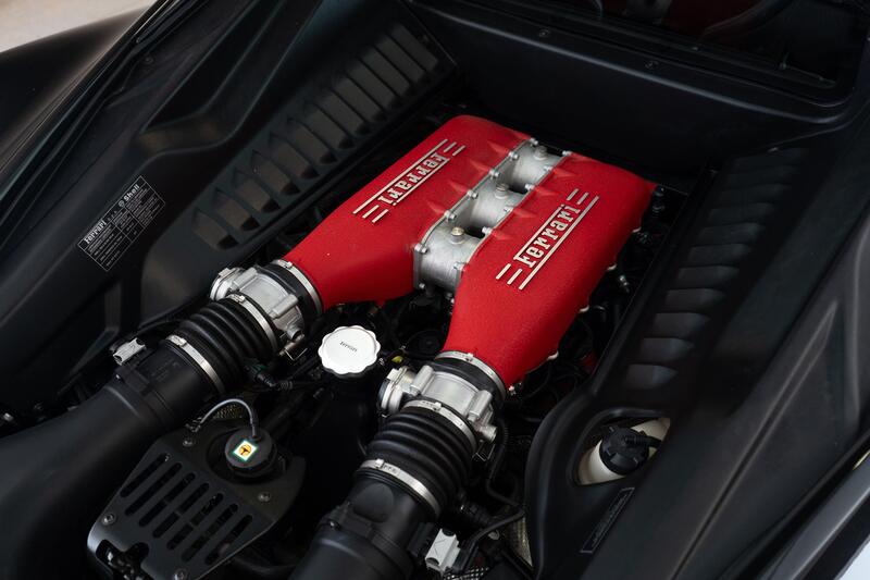 FERRARI 458