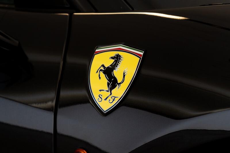 FERRARI 458