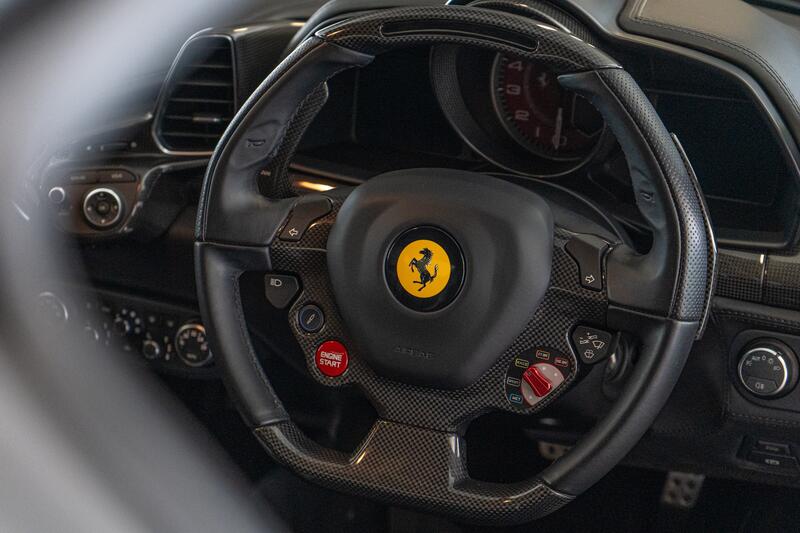 FERRARI 458