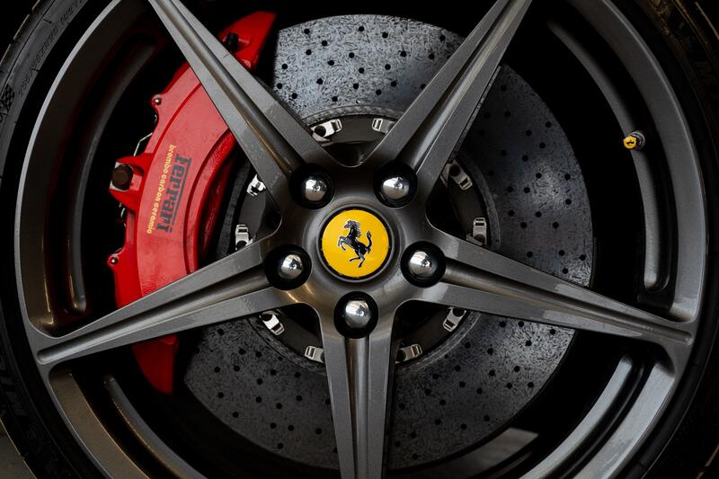 FERRARI 458