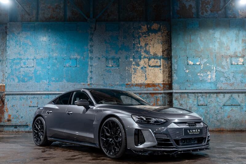 AUDI E-TRON