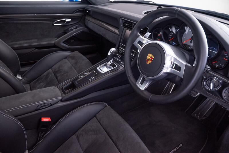 PORSCHE 911