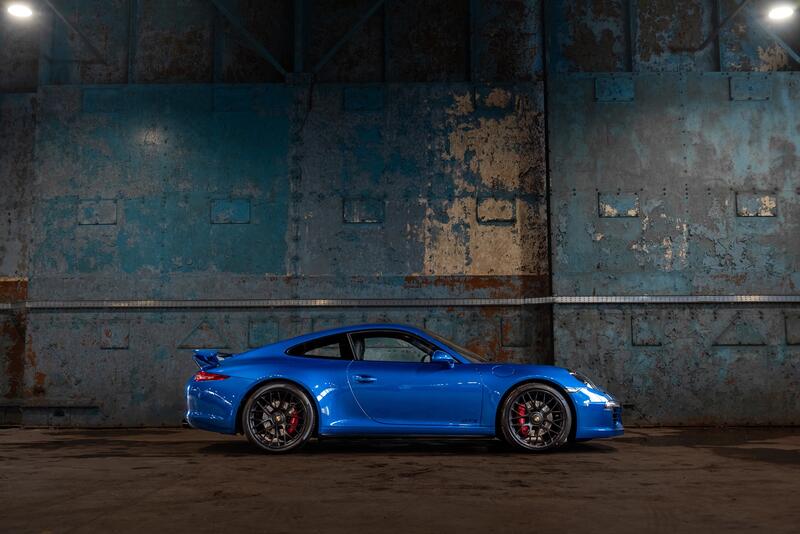 PORSCHE 911