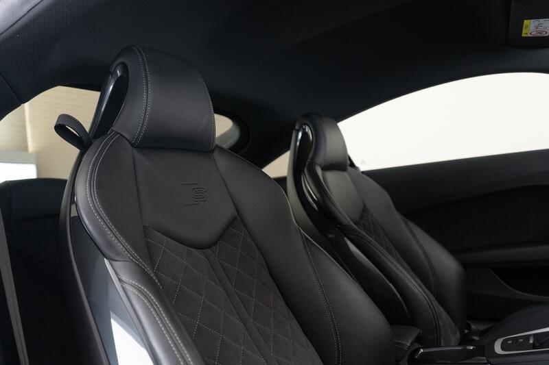 AUDI TT