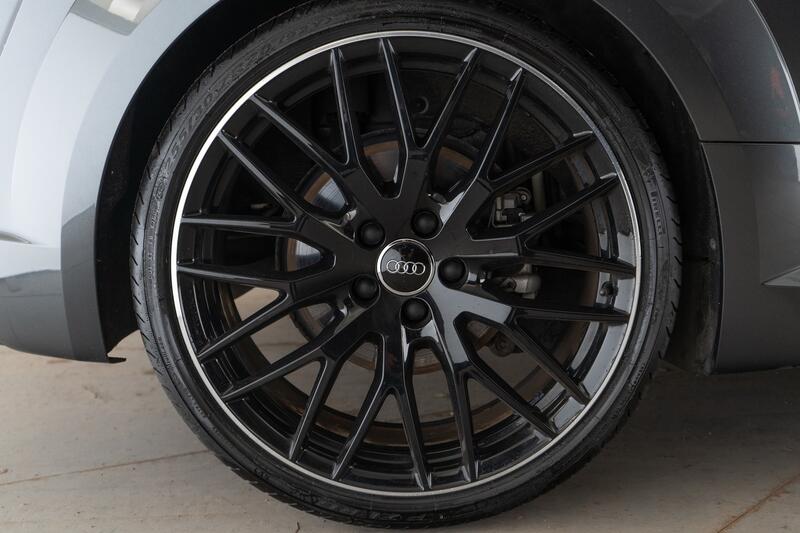 AUDI TT