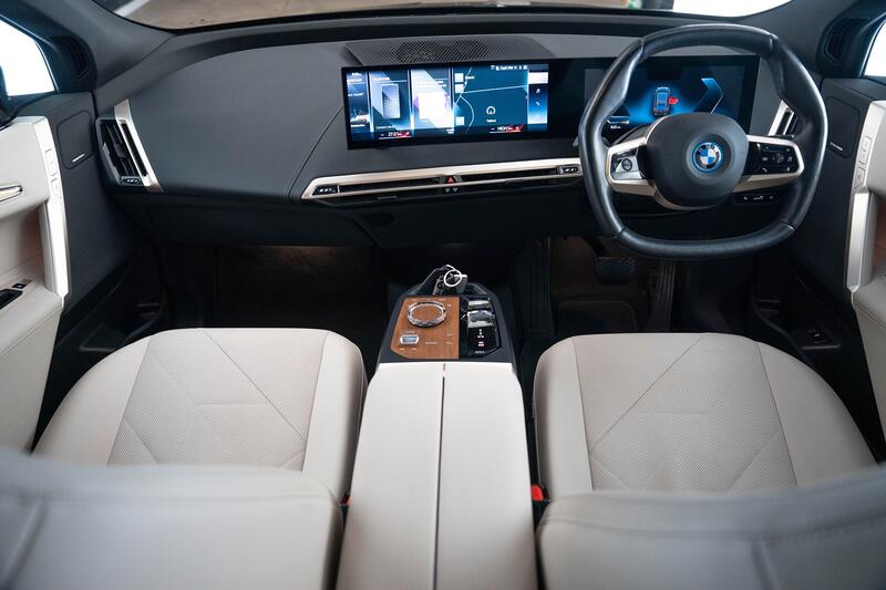 BMW IX