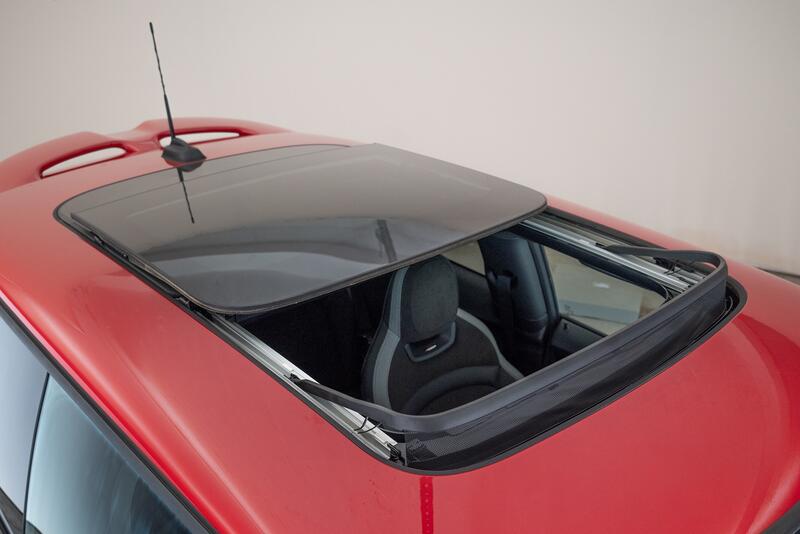 MINI HATCH