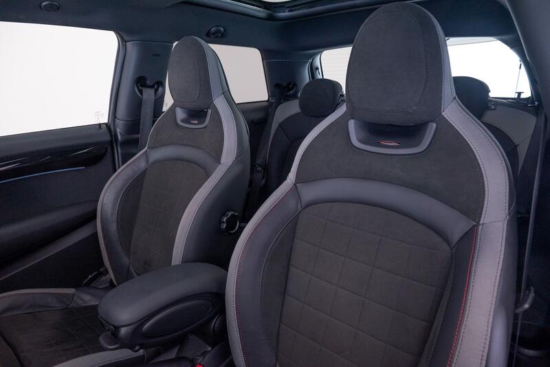 MINI HATCH