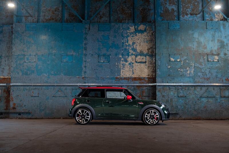 MINI HATCH