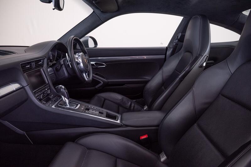 PORSCHE 911