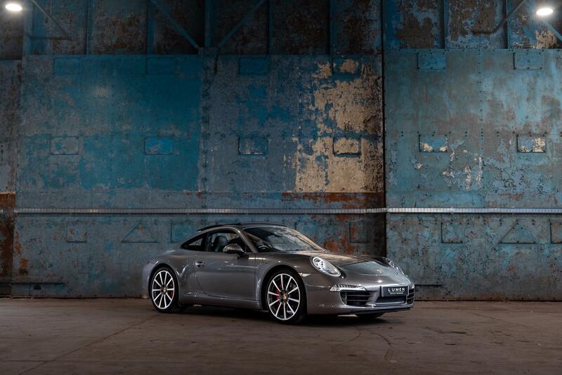 PORSCHE 911