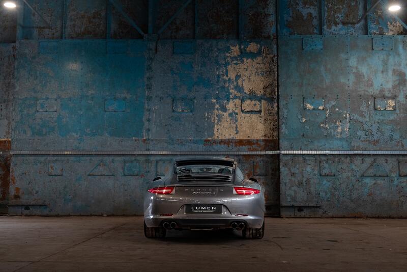 PORSCHE 911