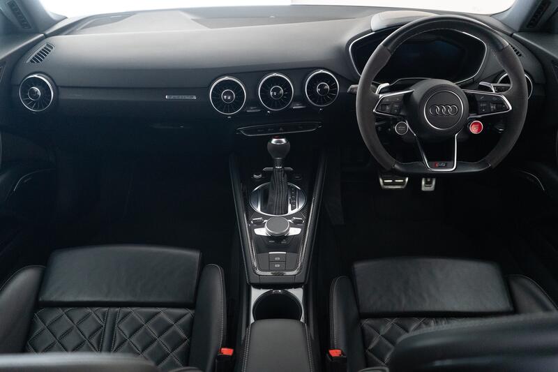 AUDI TT RS