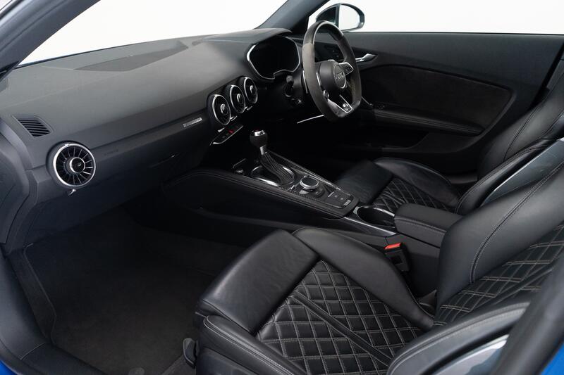 AUDI TT RS