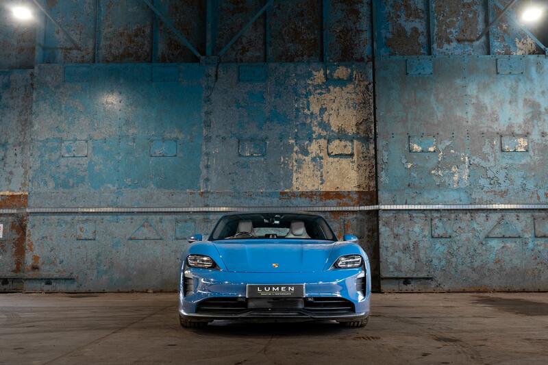 PORSCHE TAYCAN