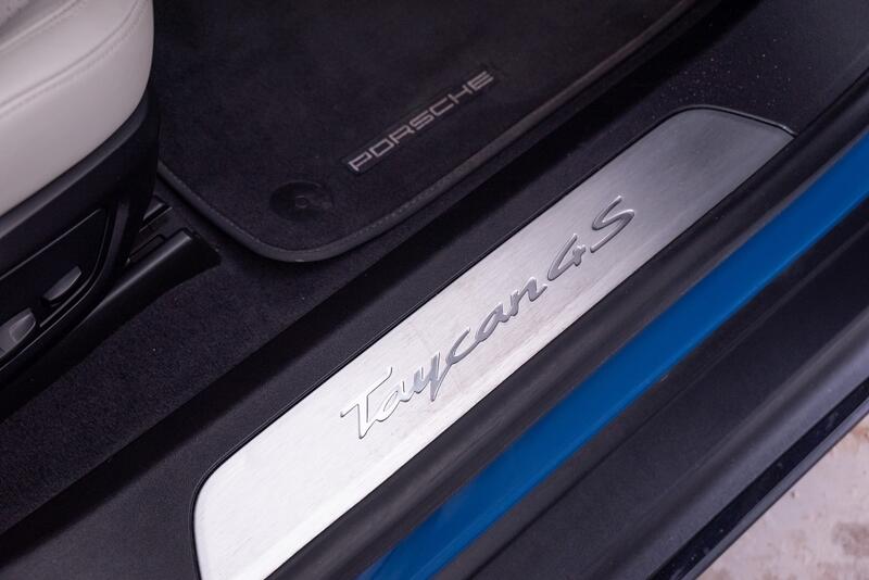 PORSCHE TAYCAN