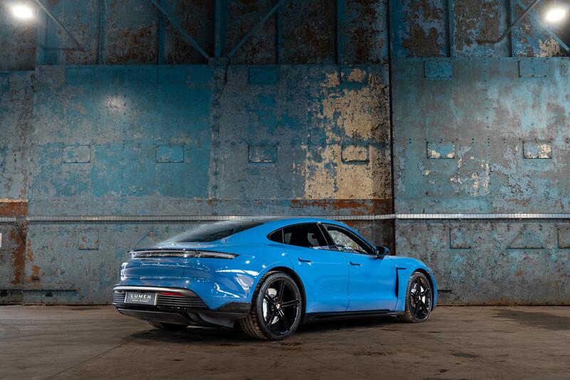 PORSCHE TAYCAN