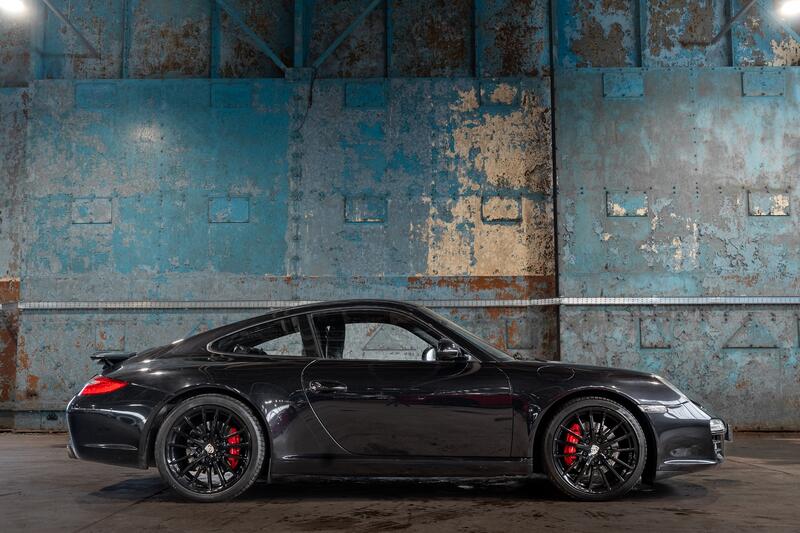 PORSCHE 911