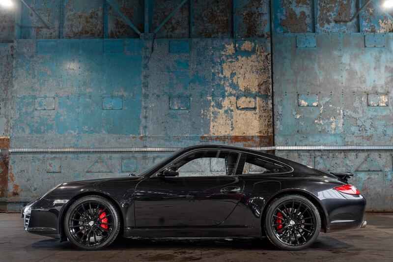 PORSCHE 911