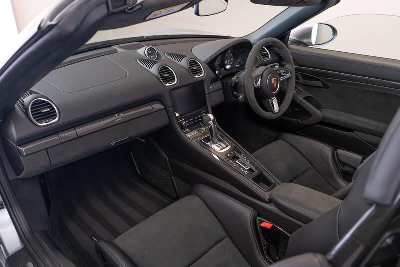 PORSCHE 718 SPYDER