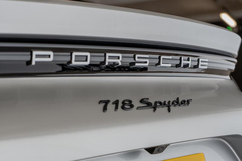 PORSCHE 718 SPYDER