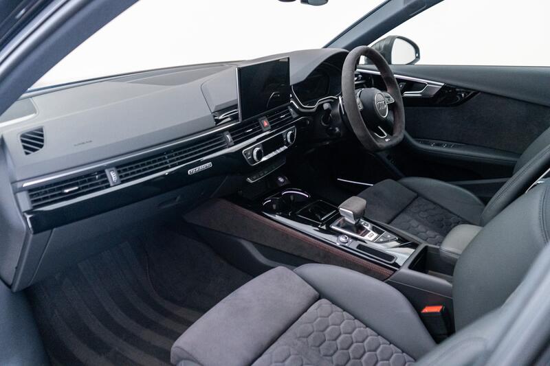 AUDI RS4