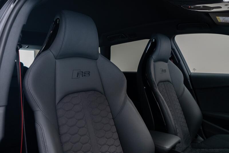 AUDI RS4
