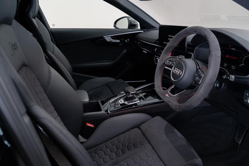 AUDI RS4