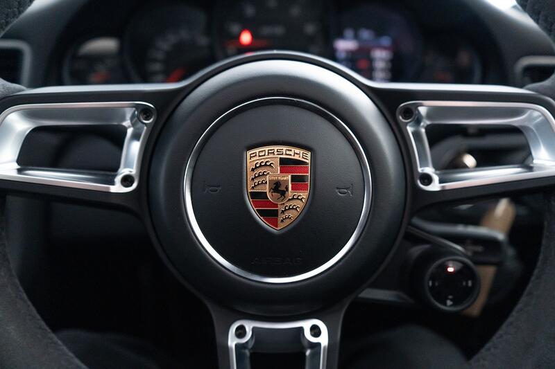 PORSCHE 911