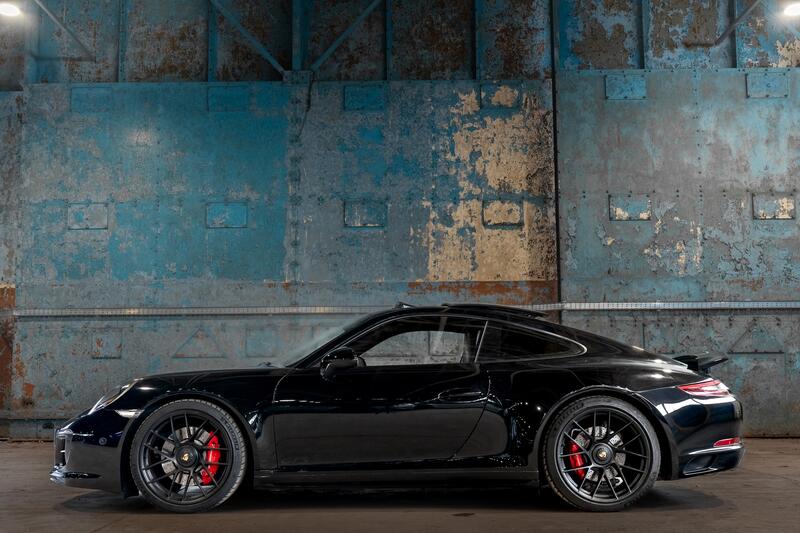 PORSCHE 911