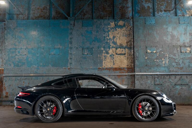 PORSCHE 911