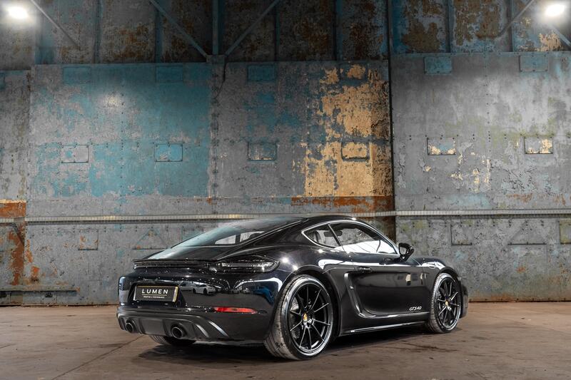 PORSCHE 718