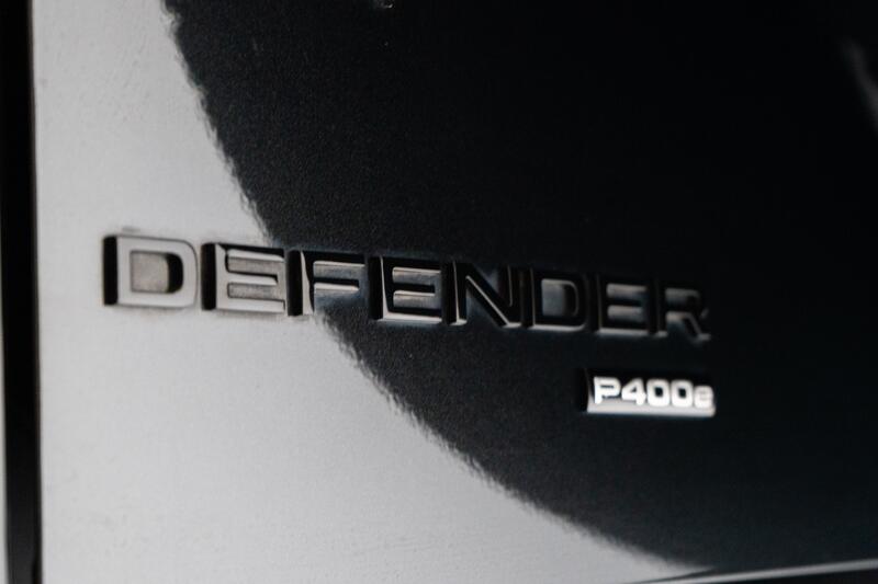 LAND ROVER DEFENDER 110
