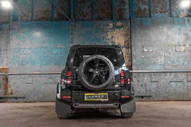 LAND ROVER DEFENDER 110
