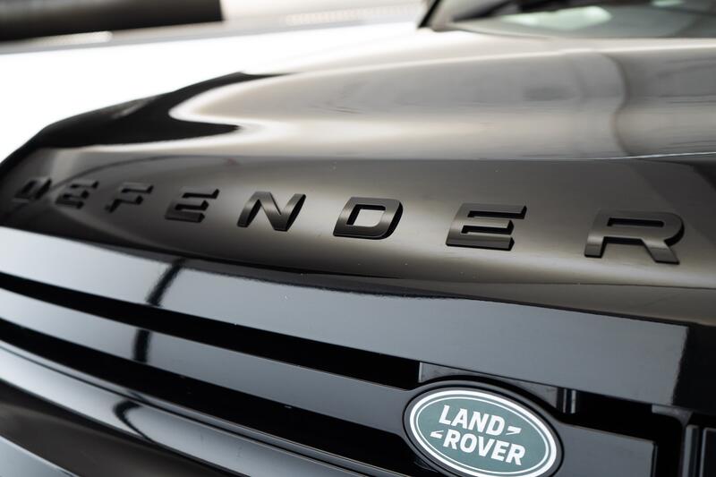 LAND ROVER DEFENDER 110