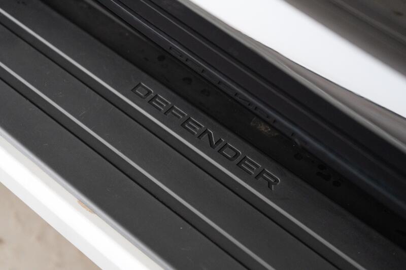 LAND ROVER DEFENDER 110