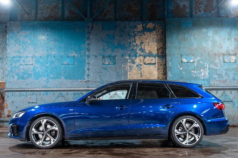 AUDI A4 AVANT
