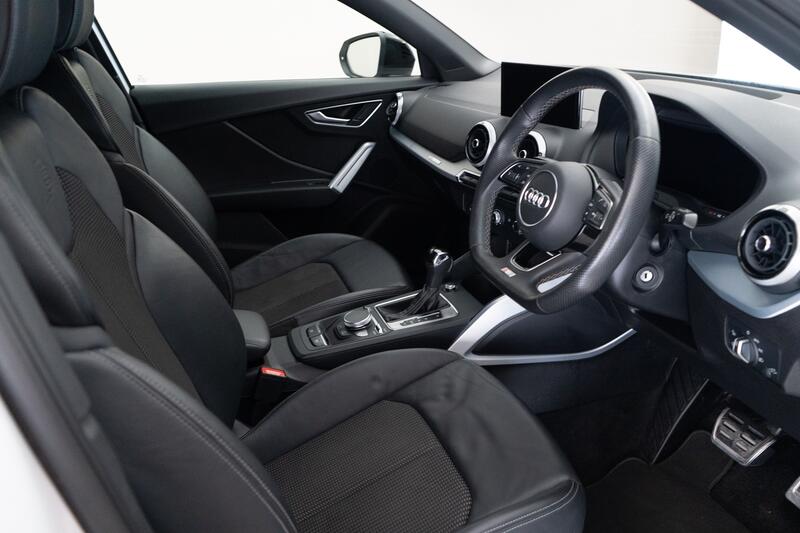 AUDI Q2