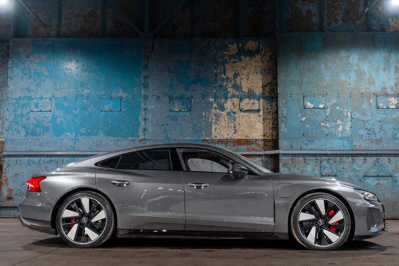AUDI E-TRON