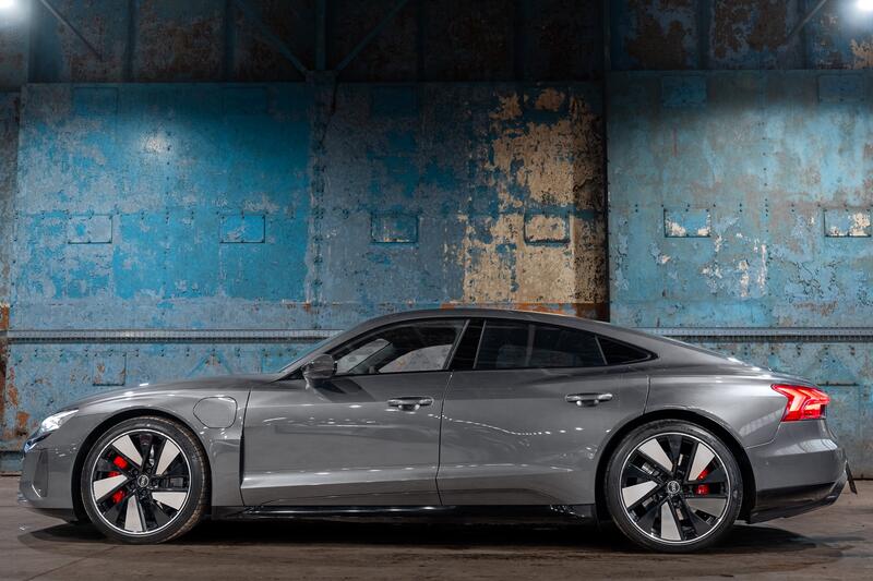AUDI E-TRON