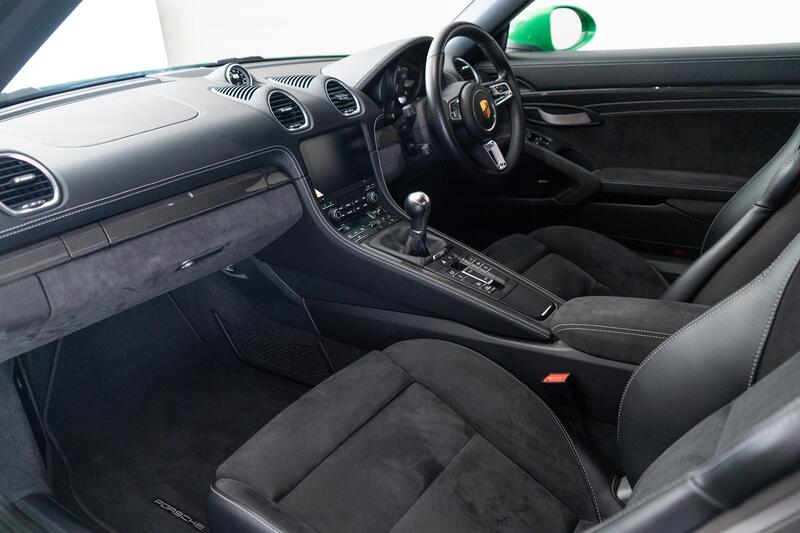 PORSCHE 718 SPYDER