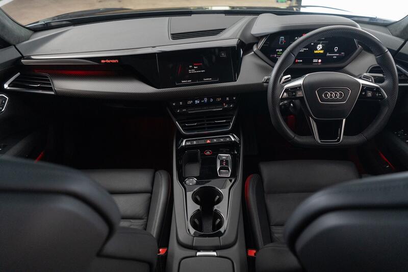 AUDI E-TRON