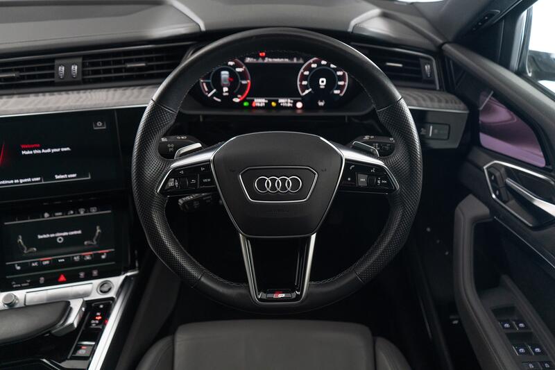 AUDI E-TRON