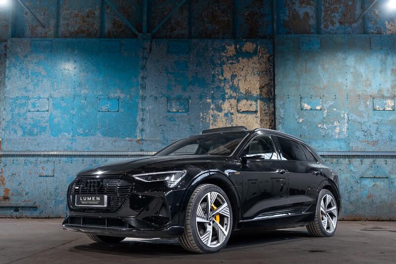 AUDI E-TRON