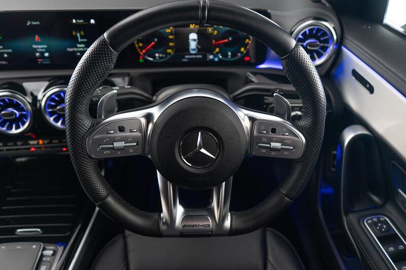 MERCEDES-BENZ CLA