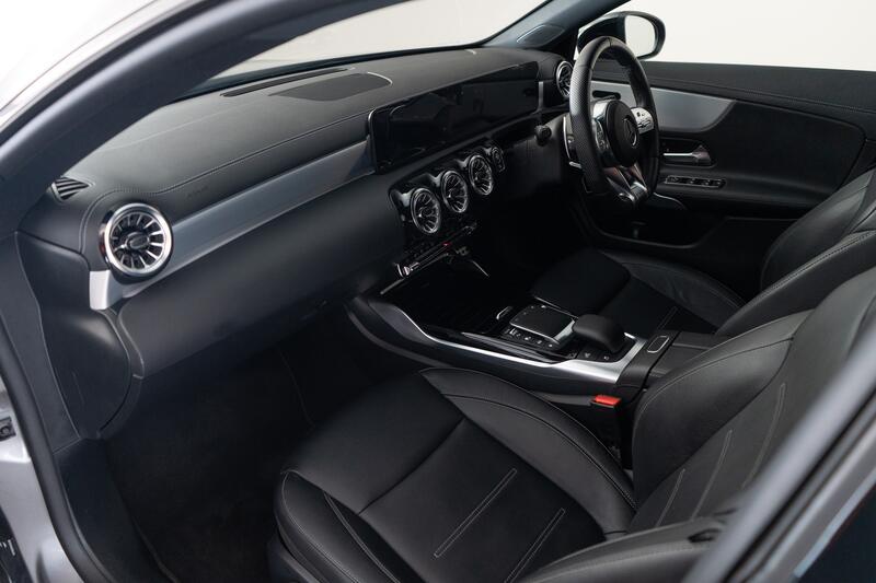 MERCEDES-BENZ CLA