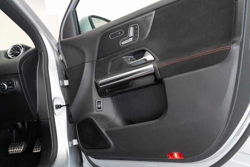 MERCEDES-BENZ GLA CLASS