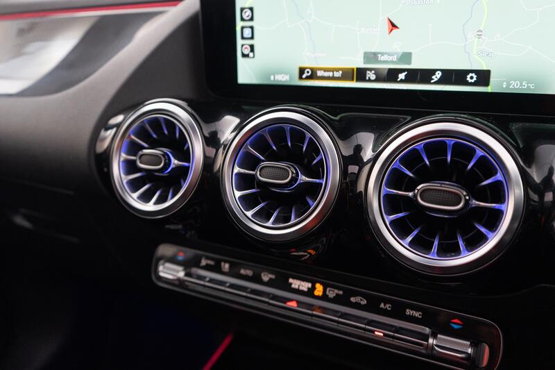 MERCEDES-BENZ GLA CLASS